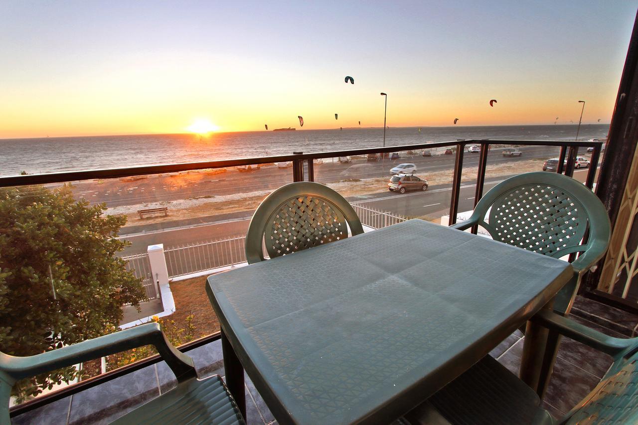 Cap Du Mont Cape Town Apartment Bloubergstrand Exterior photo